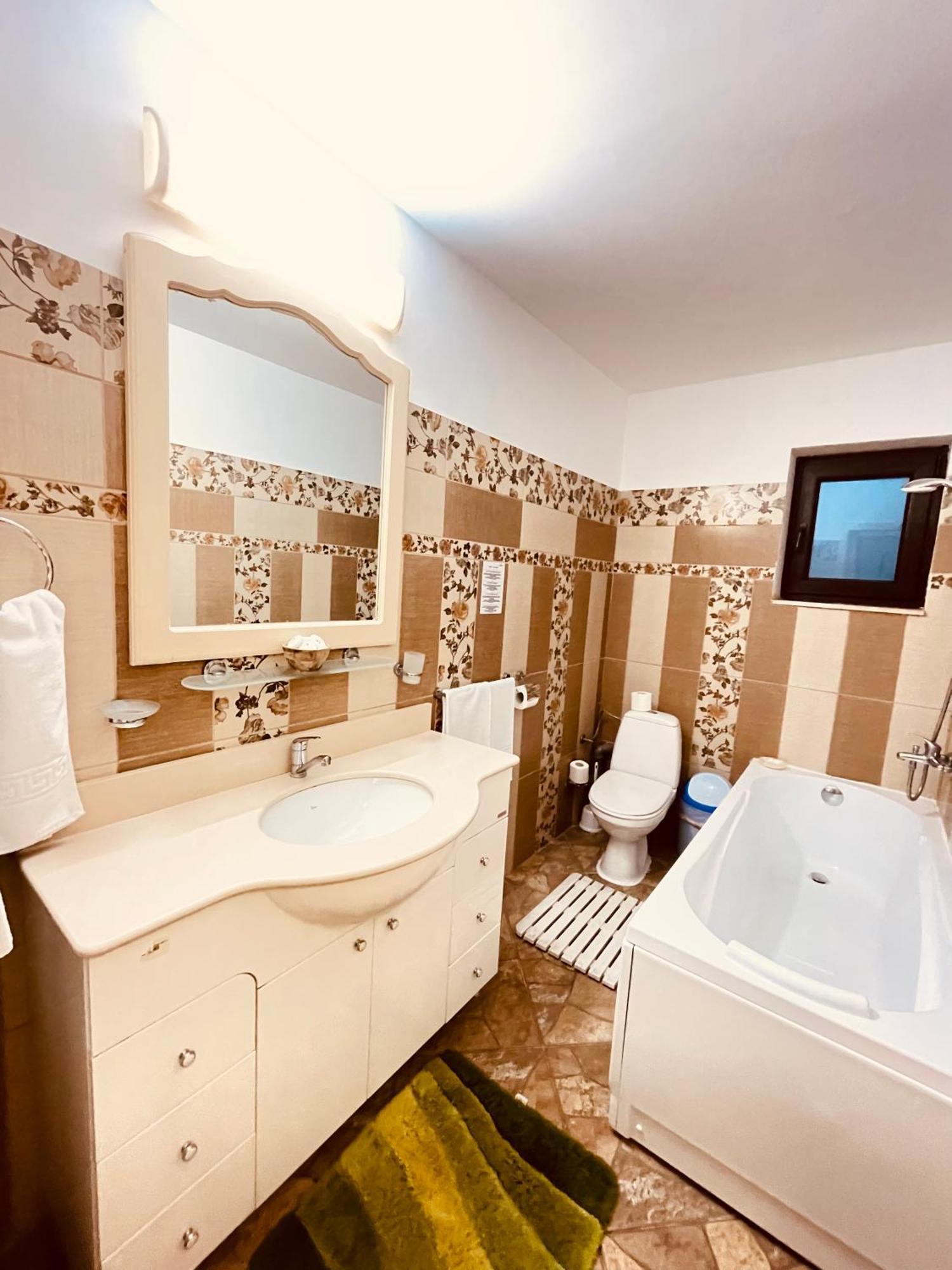 Presidential Apartment Suceava Dış mekan fotoğraf